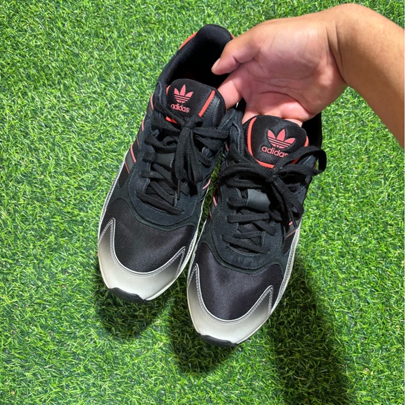 Adidas Cloud Ultra Boost - Picture 4 of 8